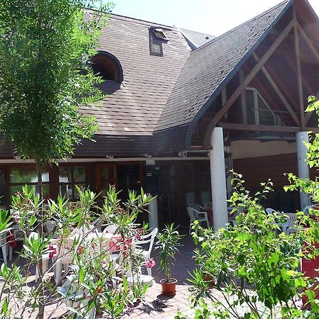 Oleander B&B Siófok Exteriör bild