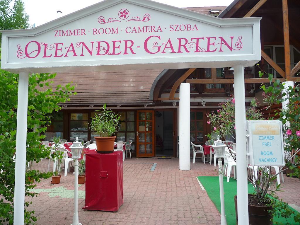 Oleander B&B Siófok Exteriör bild