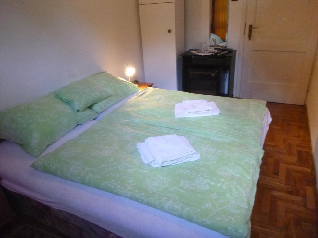 Oleander B&B Siófok Exteriör bild